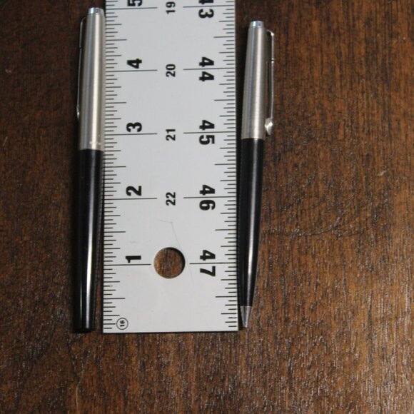 Vintage Parker 45 Pen & Pencil Set – Black & Chrome – Elegant Office Style - Picture 5 of 12